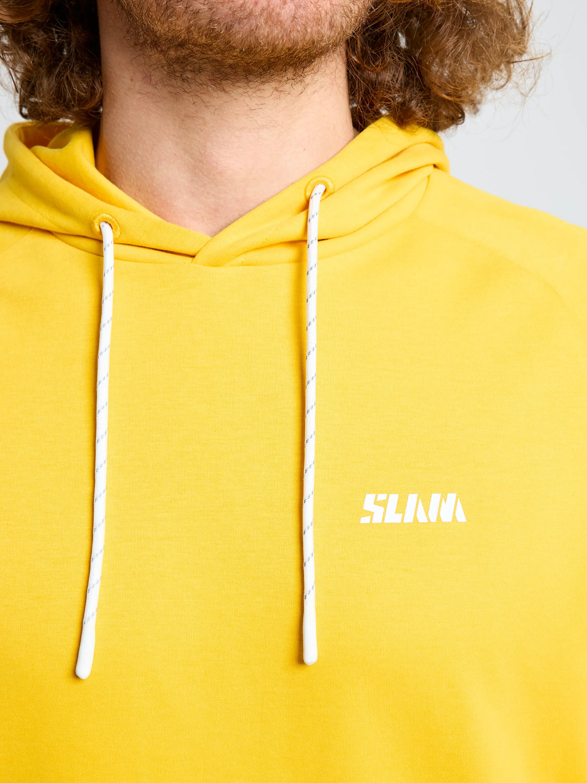 Sudadera con capucha Logo Hoodie bolsillo canguro amarillo SLAM