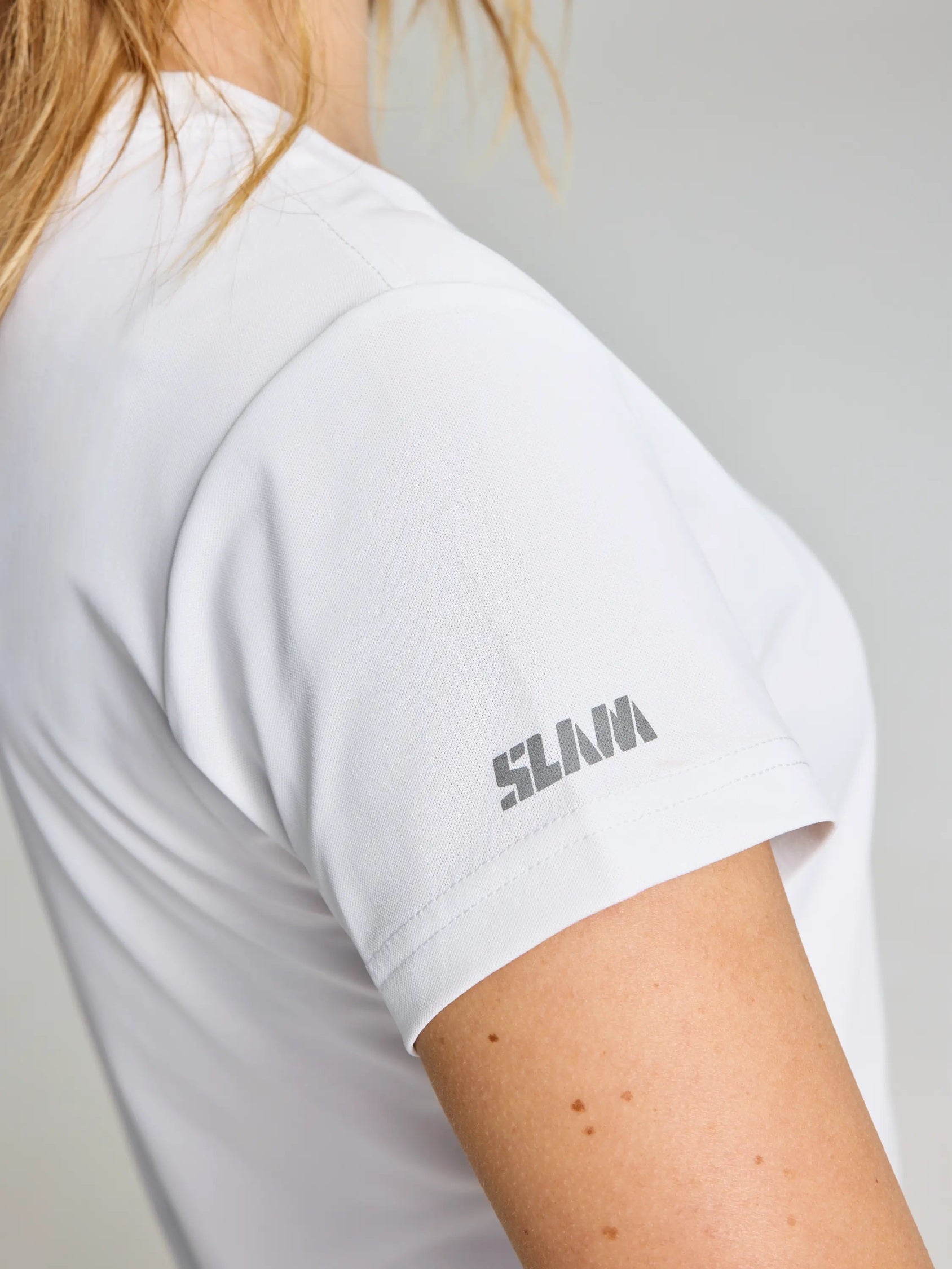 Camiseta técnica mujer manga corta Tech Piqué – UPF50, secado rápido Blanco