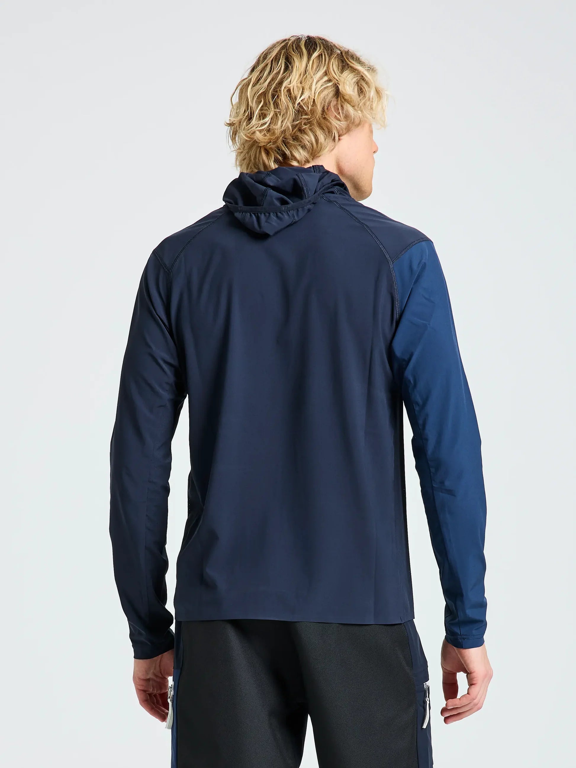 Camiseta técnica manga larga con capucha OD Tech UPF 50+ NAVY de SLAM