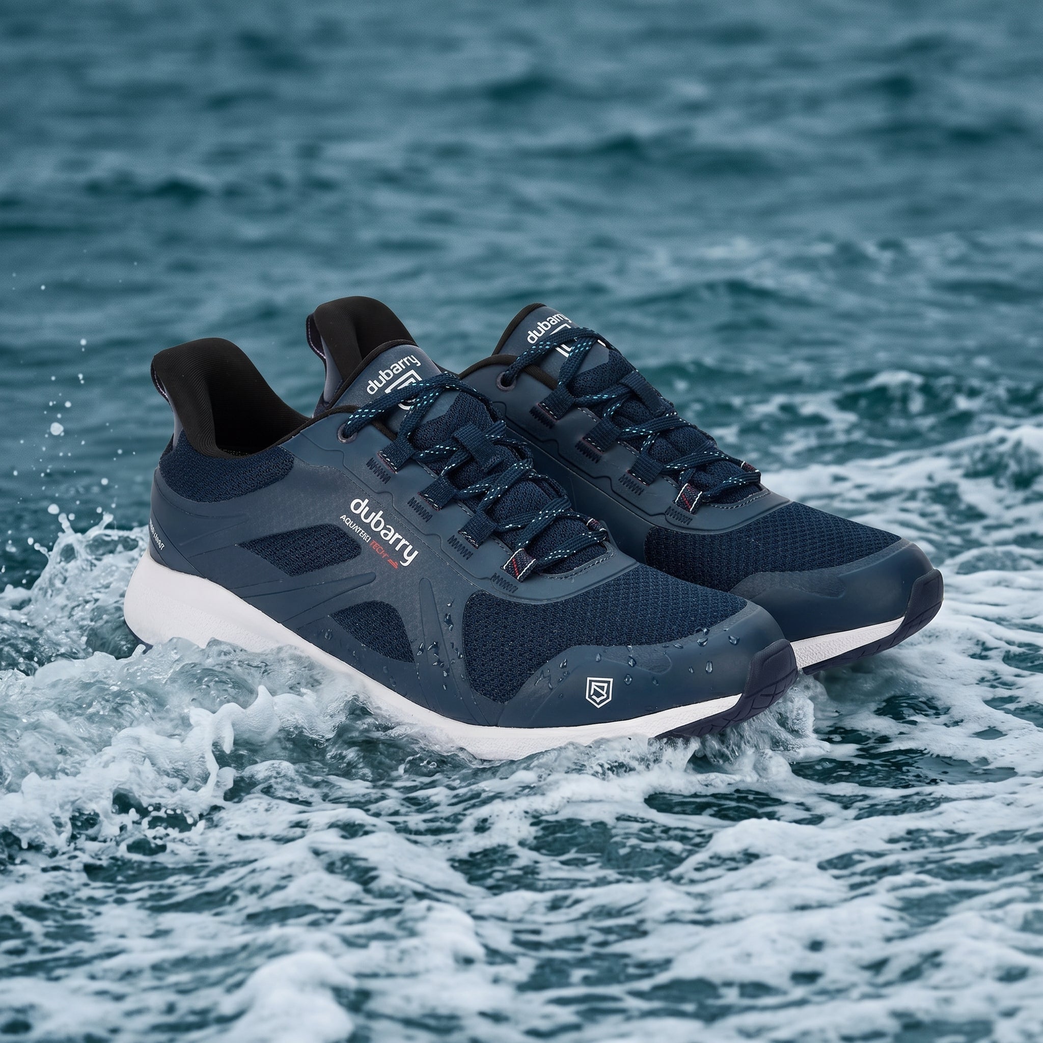 Sneaker náutica impermeable y antideslizante para mujer Cowes Dubarry