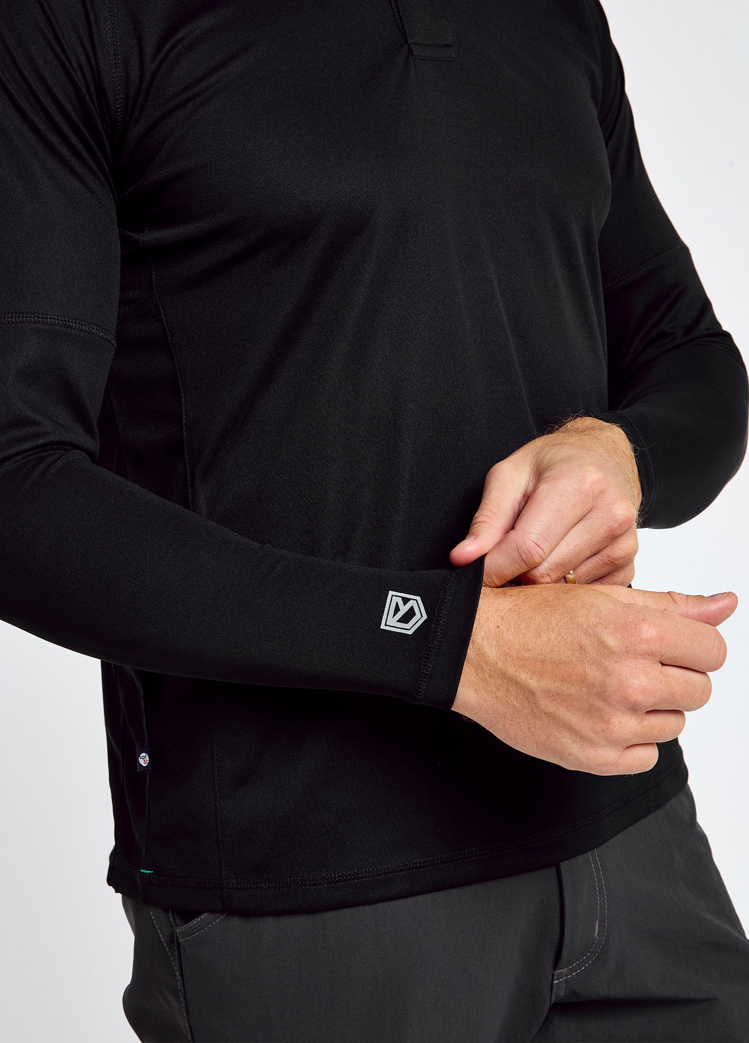 Polo técnico de manga larga Piraeus para hombre UPF 50+ – Negro